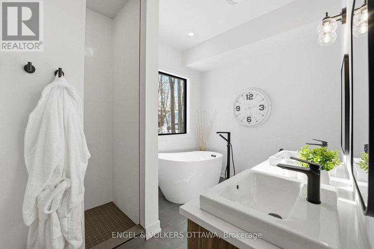 29377339/557-bayview-drive/constance-bay/ottawa/ontario/K0A3M0_20