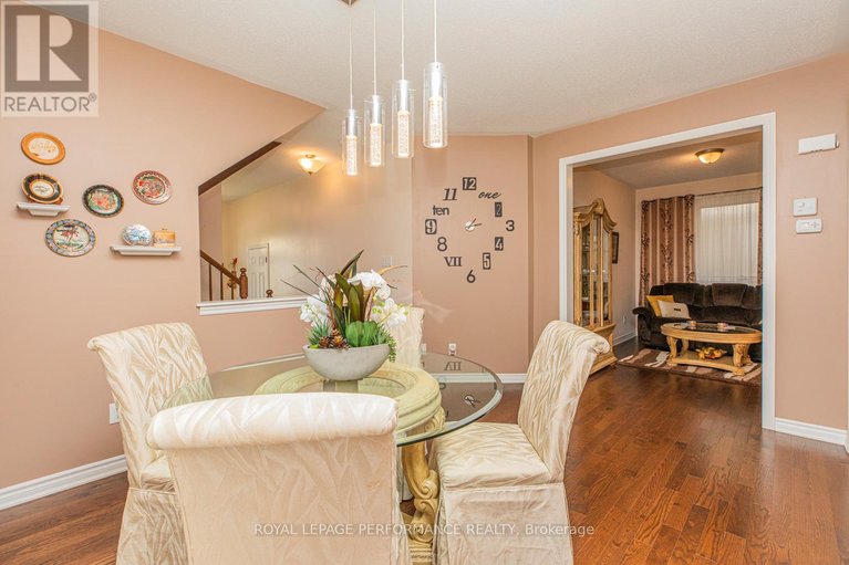 29592529/30-summitview-drive/emerald-meadowstrailwest/ottawa/ontario/K2M2V9_8