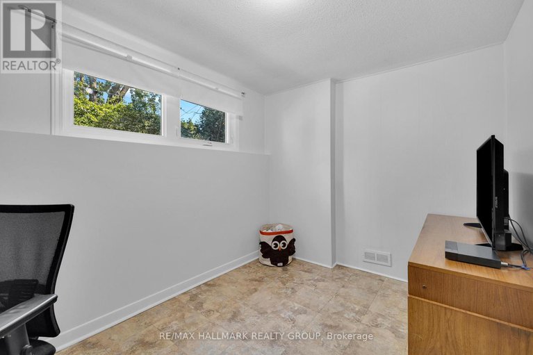 28649417/35-cleadon-drive/crystal-beach/ottawa/ontario/K2H5P4_23