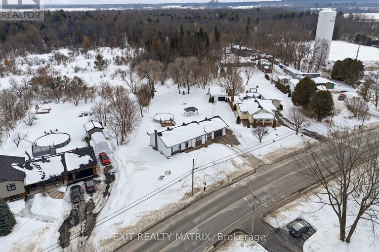 29432668/635-front-road-w/lorignal/champlain/ontario/K0B1K0_31