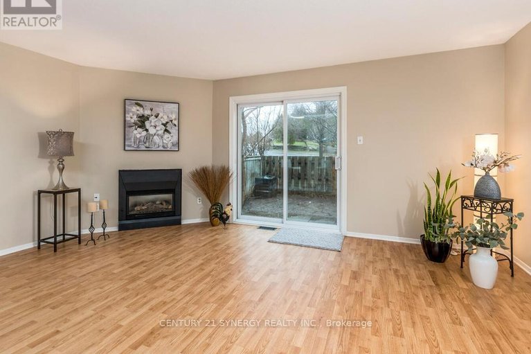 29610480/16-71-clarkson-crescent/katimavik/ottawa/ontario/K2L3C9_6