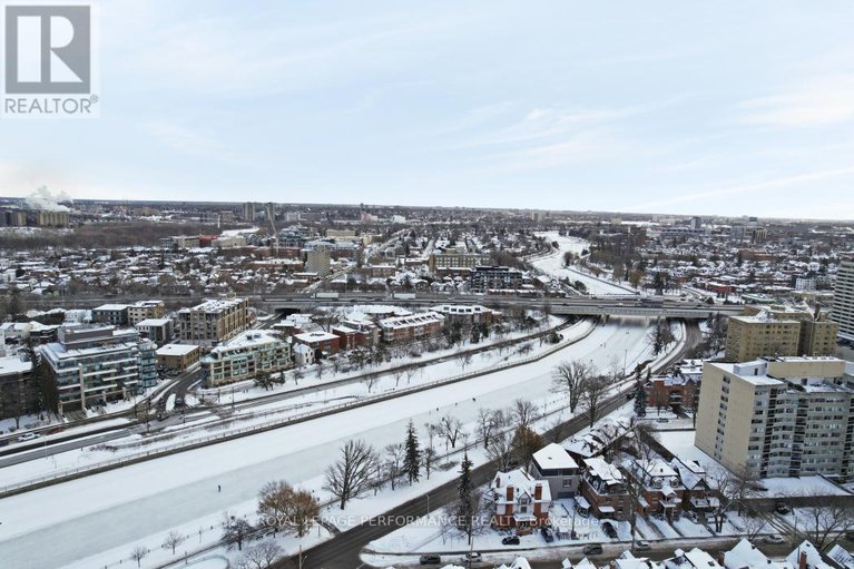 29280089/2d-142-waverley-street/ottawa-centregolden-triangle/ottawa/ontario/K2P0V4_2