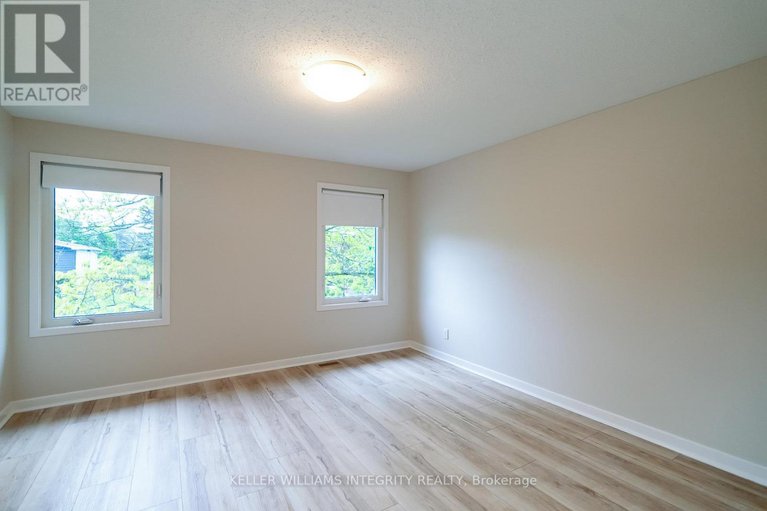 28368690/103-beaver-ridge/city-viewskylinefisher-heightsparkwood-hills/ottawa/ontario/K2E6E5_17