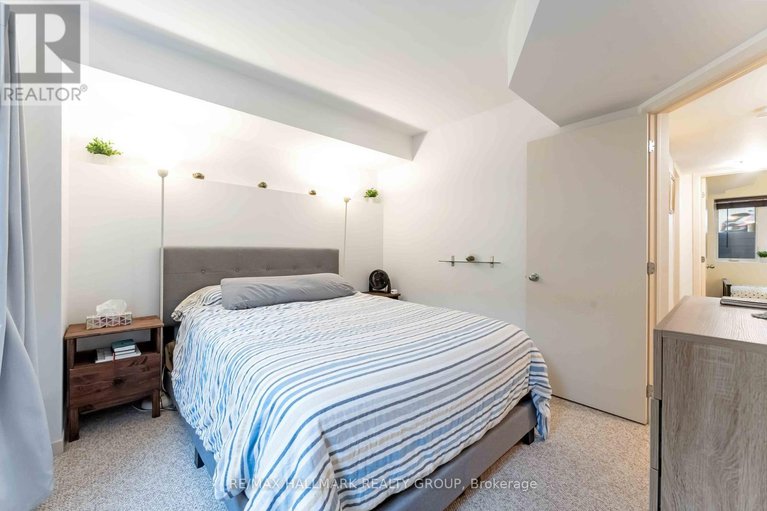 28725176/32-799-montreal-road/cfb-rockcliffe-and-area/ottawa/ontario/K1K0S9_9