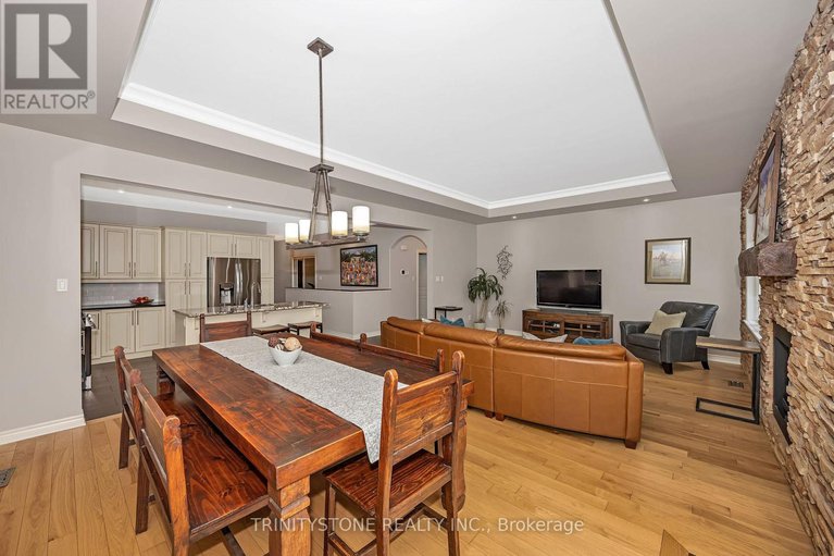 28903888/452-landswood-way/stittsville-south/ottawa/ontario/K2S0A4_14