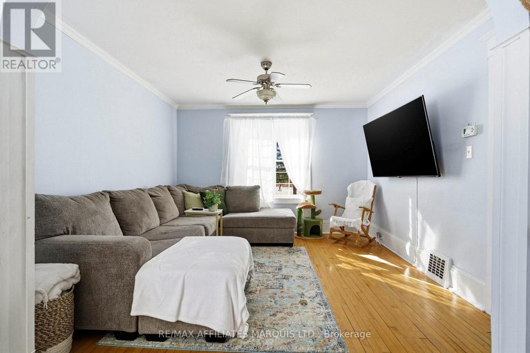 29365860/14-spring-street/maxville/north-glengarry/ontario/K0C1T0_10