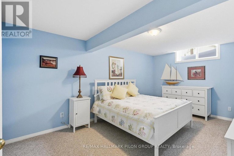 29367995/303-rustic-hills-crescent/springridgeeast-village/ottawa/ontario/K4A5A5_15