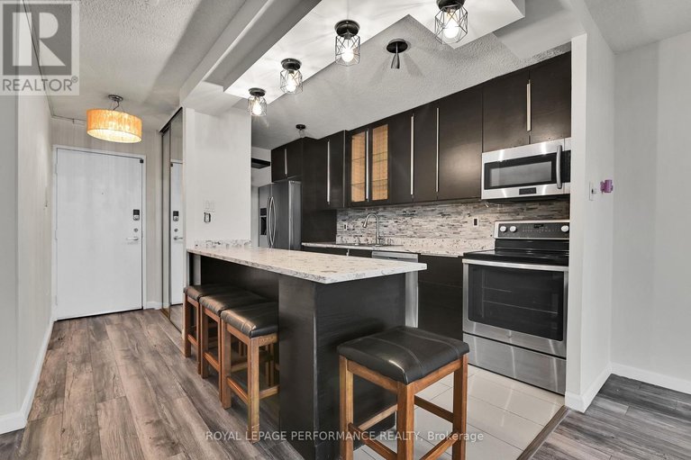 29621619/1102-1785-frobisher-lane/riverview-park/ottawa/ontario/K1G3T7_12