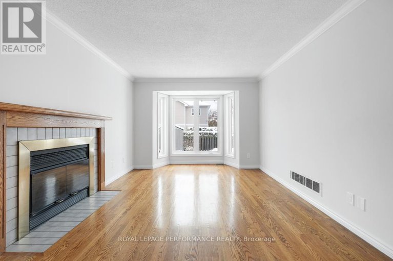 29096024/41-saddle-crescent/hunt-club-park/ottawa/ontario/K1G5L4_13