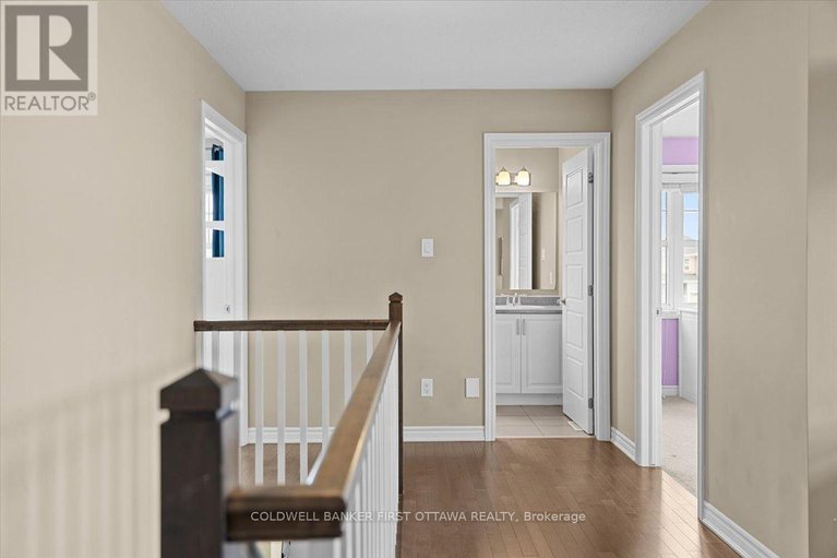 29689822/213-rue-des-soldats-riendeau-street/half-moon-bay/ottawa/ontario/K2J5Z4_34