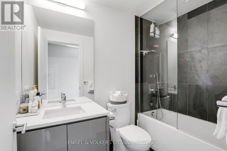 29369215/308-135-barrette-street/vanier/ottawa/ontario/K1L7Z9_20