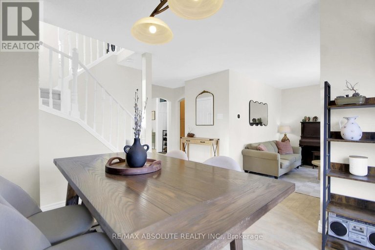 29532776/294-turnstone-court/chatelaine-village/ottawa/ontario/K1E2V2_12