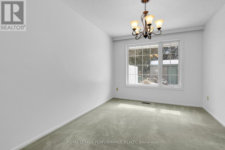 29663857/2166-bickerton-avenue/beacon-hill-north/ottawa/ontario/K1J6Y3_10