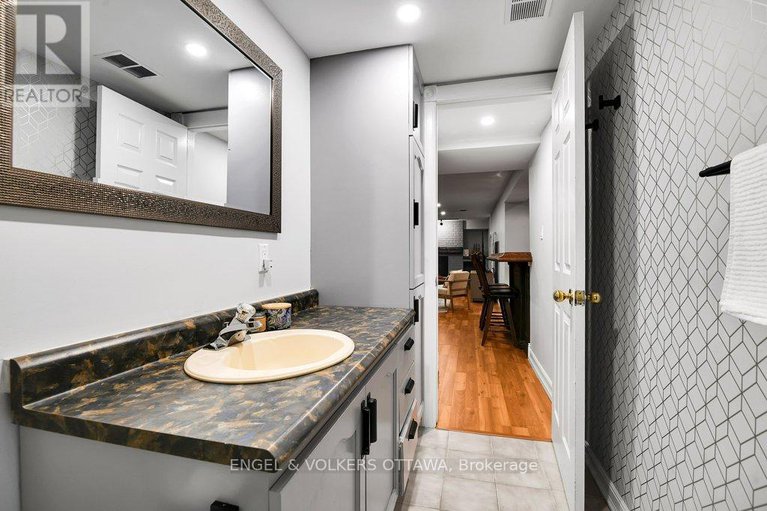 28654576/102-delaney-drive/huntley-ward-south-west/ottawa/ontario/K0A1L0_26