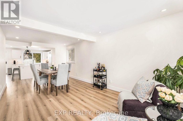 28379301/16-weybridge-drive/cedargrovefraserdale/ottawa/ontario/K2J2X2_4