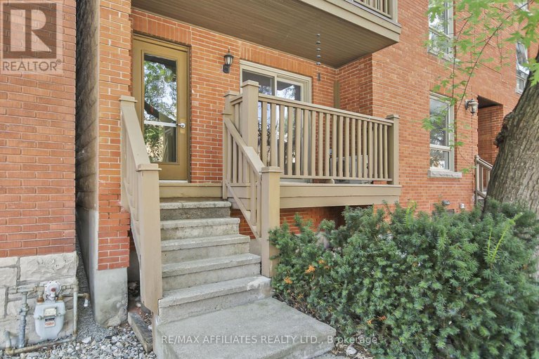 28334395/1-160-bruyere-street/lower-townbyward-market/ottawa/ontario/K1N5E1_35