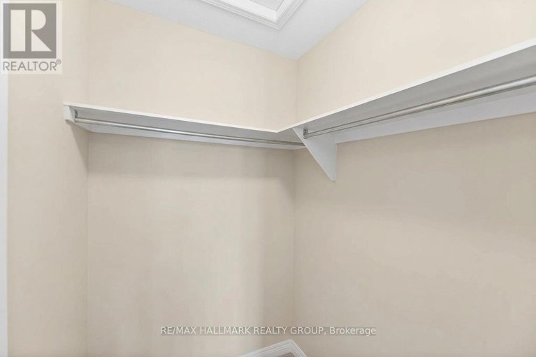 29627658/1965-montmere-avenue/notting-hillsummerside/ottawa/ontario/K4A0E3_37