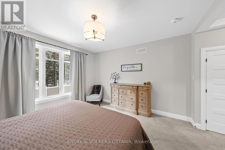 29584984/221-blackhorse-drive/north-grenville-twp-kemptville-south/north-grenville/ontario/K0G1J0_21