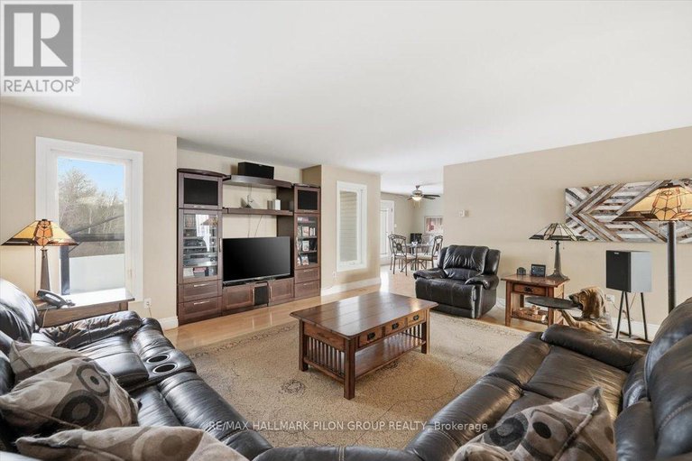 29174446/180-sophie-street/clarencerockland-twp/clarence-rockland/ontario/K4K1K7_7