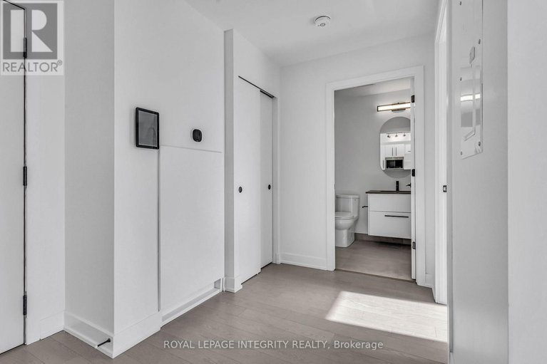 28832275/716-560-rideau-street/sandy-hill/ottawa/ontario/K1N0G3_9