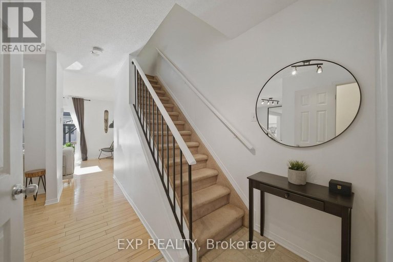 29539307/1832-loranger-court/chapel-hill/ottawa/ontario/K1C7H6_4