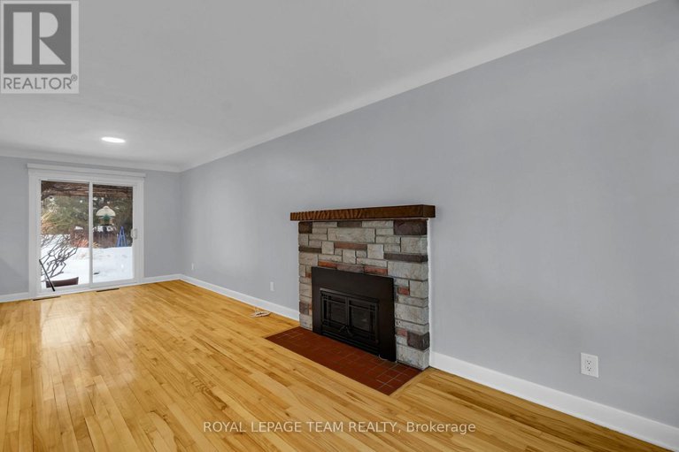 28363169/638-coronation-avenue/riverview-park/ottawa/ontario/K1G0M5_11