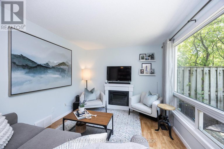 28478550/44-35-bering-court/katimavik/ottawa/ontario/K2L2B8_20