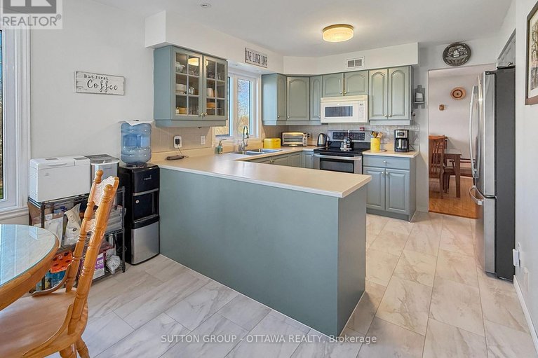 29680076/19408-county-18-road/south-glengarry-charlottenburgh-twp/south-glengarry/ontario/K0C1S0_17
