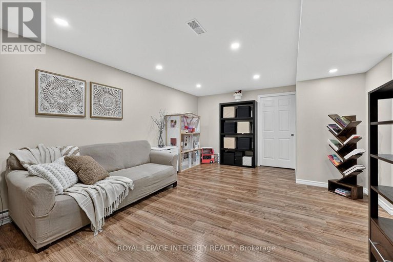 29121149/317-river-landing-avenue/half-moon-bay/ottawa/ontario/K2J3V4_37