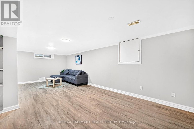 29462514/1930-southampton-court/braemar-park/ottawa/ontario/K2C0W4_38