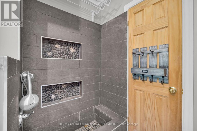 28777678/2860-barlow-crescent/dunrobin-shores/ottawa/ontario/K0A1T0_28