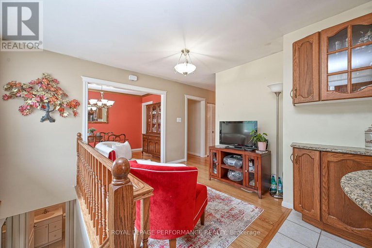 28652645/3025-linton-road/riverside-park-south/ottawa/ontario/K1V8H1_16