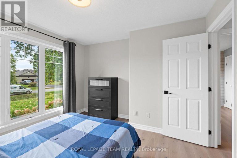 28915487/6903-twin-lakes-avenue/greely/ottawa/ontario/K4P1P1_26