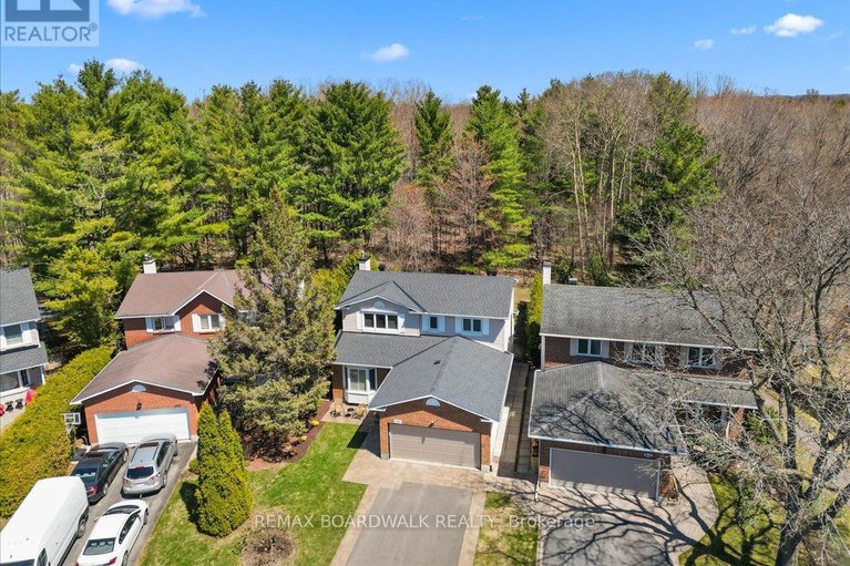 29672747/1443-larkhaven-crescent/orleanssunridge/ottawa/ontario/K1C5A5_47