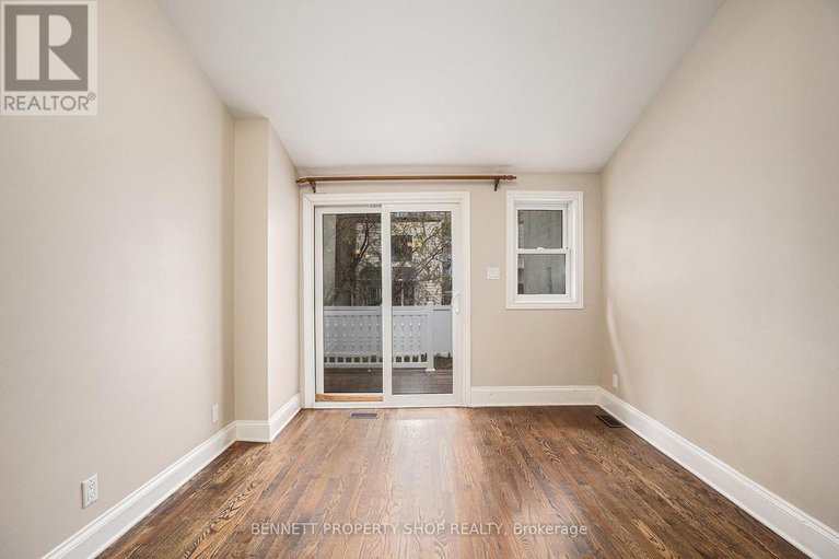 28245606/123-york-street/lower-townbyward-market/ottawa/ontario/K1N5T4_10