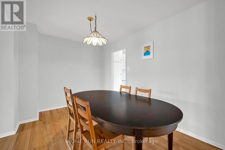 29590749/4-2111-montreal-road/beaconwood/ottawa/ontario/K1J8M8_8