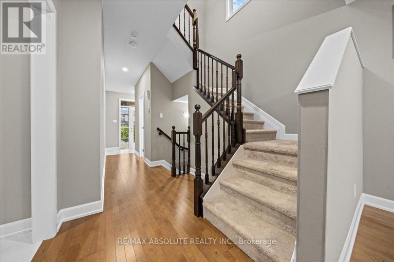 28578838/169-bandelier-way/stittsville-north/ottawa/ontario/K2S2J5_17