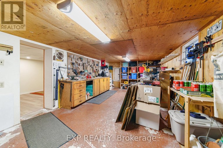 29624892/1592-apeldoorn-avenue/carleton-heights/ottawa/ontario/K2C1V5_30