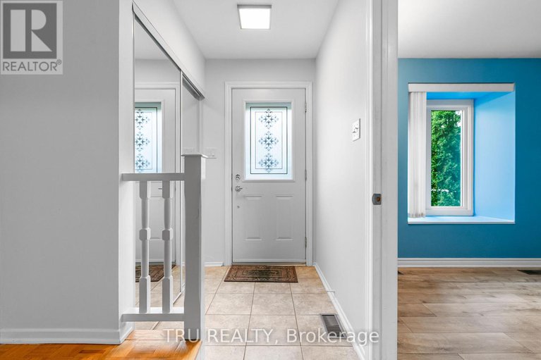 28925515/715-mooneys-bay-place/mooneys-bayriverside-park/ottawa/ontario/K1V8W4_4