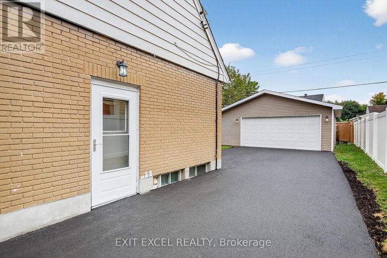 28910924/1456-larose-avenue/carlington/ottawa/ontario/K1Z7X8_28
