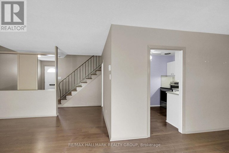 28471405/41-grady-crescent/sheahan-estatestrend-village/ottawa/ontario/K2H5S2_13