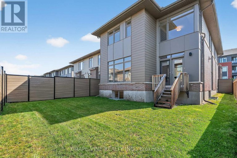 28743049/525-pimiwidon-street/cfb-rockcliffe-and-area/ottawa/ontario/K1K5A1_46