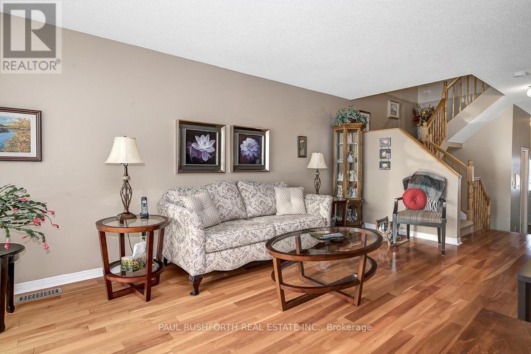 29249196/23-willwood-crescent/cedargrovefraserdale/ottawa/ontario/K2J4B2_6