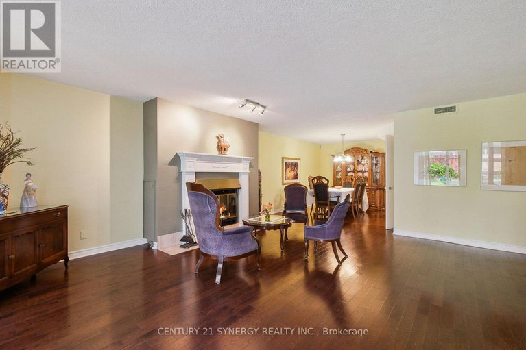 28530021/104-295-gilmour-street/ottawa-centre/ottawa/ontario/K2P0P7_26