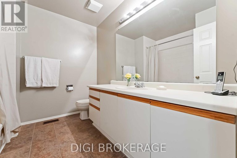28971569/28-710-coronation-avenue/riverview-park/ottawa/ontario/K1G4G7_21