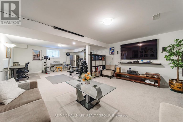 29476653/43-cento-way/stittsville-north/ottawa/ontario/K2S0W4_44