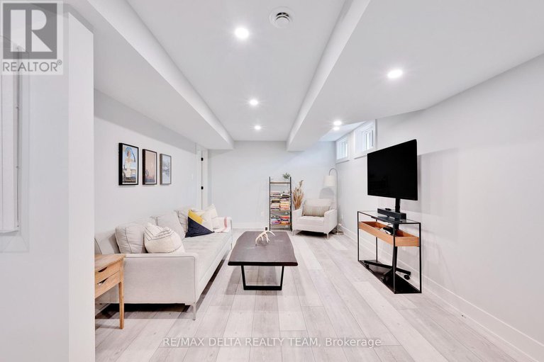 29202255/2556-gravelle-crescent/blackburn-hamlet/ottawa/ontario/K1B3A3_31