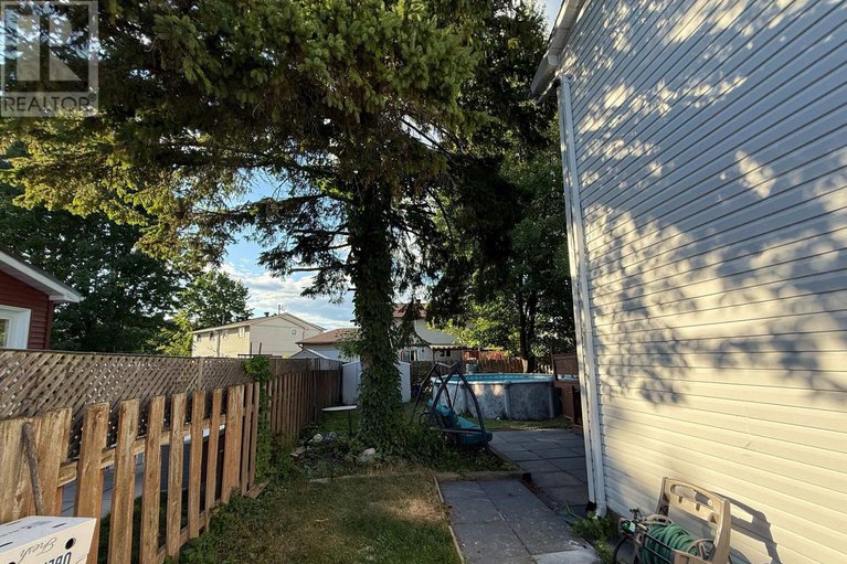 28764213/295-pintail-terrace/chatelaine-village/ottawa/ontario/K1E1Z9_33