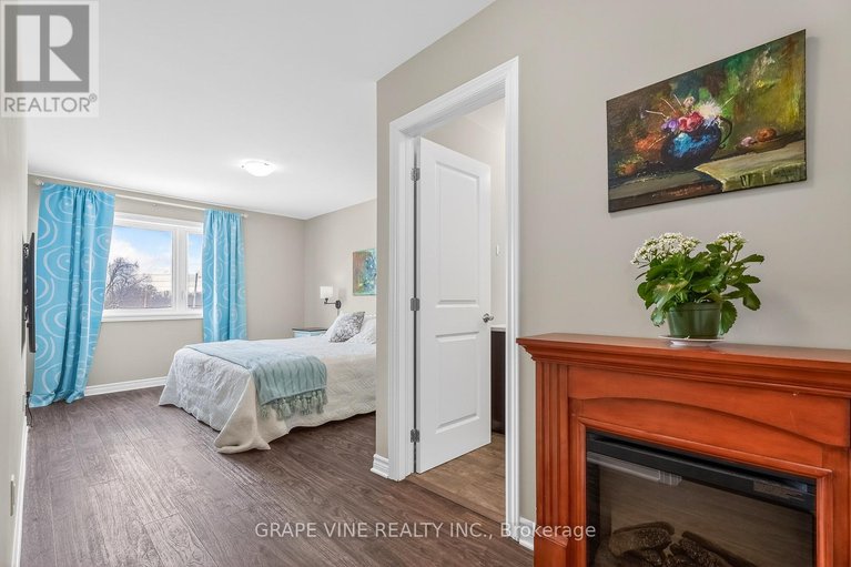 29276548/650-fisher-street/north-grenville-twp-kemptville-south/north-grenville/ontario/K0G1J0_22