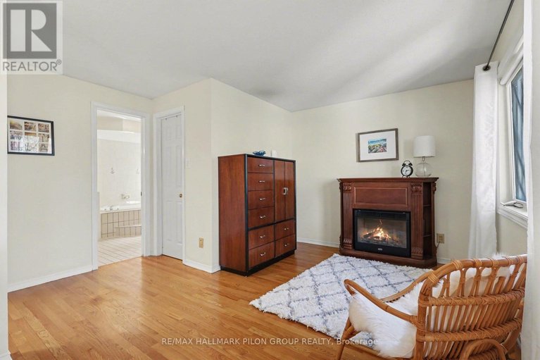 29646954/1709-sansonnet-street/chapel-hill/ottawa/ontario/K1C5Z5_19